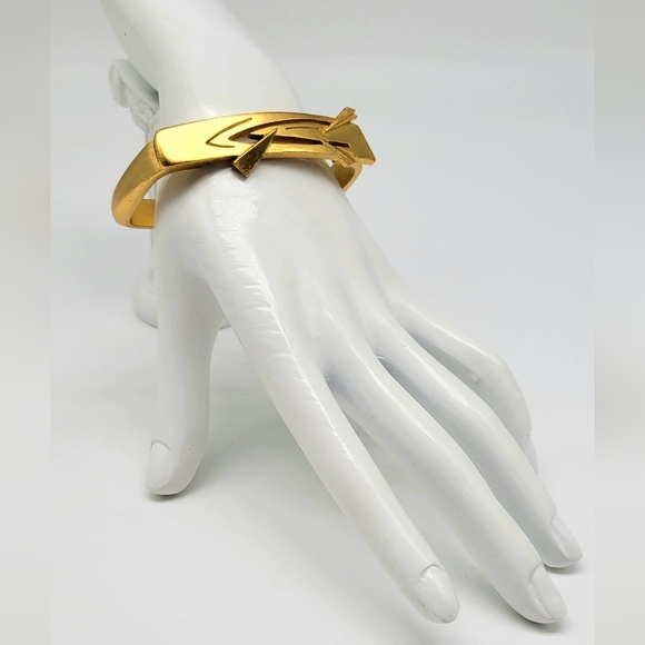 Christian LaCroix Geometric Triangle Horizontal East West Brass Cuff Bracelet - Picture 1 of 14